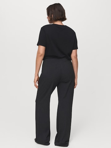 MANGO Wide leg Veckad byxa 'IRISE' i grå