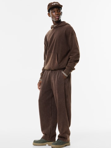 Pull&Bear Vrečasti Hlače | rjava barva