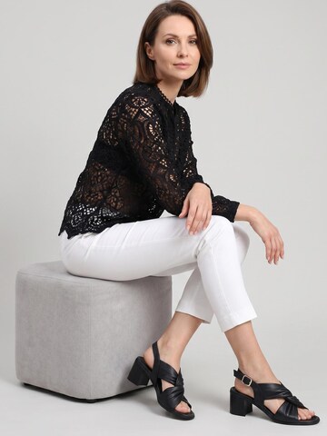 VENEZIA Sandals in Black: front