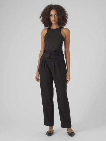 VERO MODA Tapered Pleat-front trousers in Black