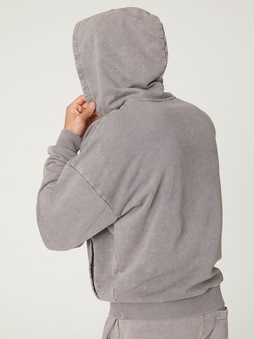 DAN FOX APPAREL Sweatshirt 'Aaron' in Grau