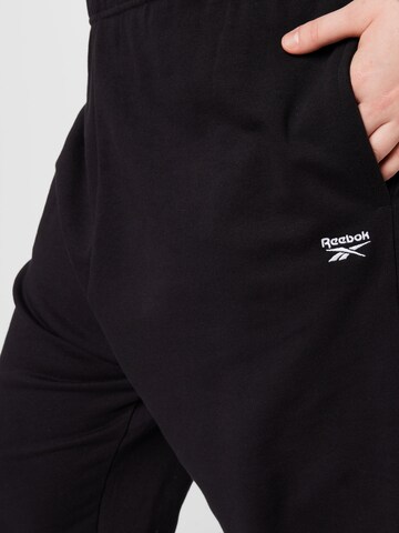 Reebok Свободный крой Штаны в Черный