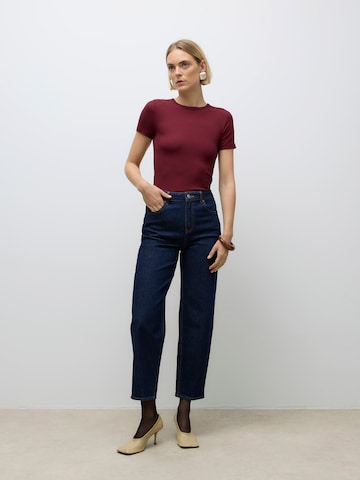 Aware Shirt 'AWIRWINA' in Red