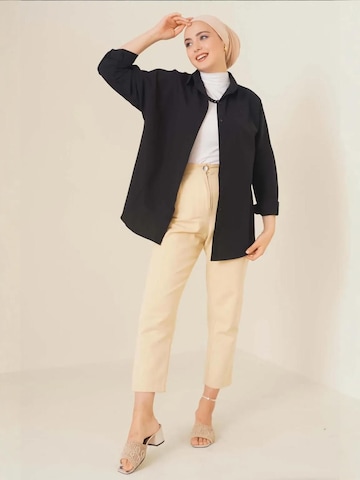 Bigdart Blouse in Black: front