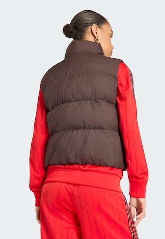 ADIDAS ORIGINALS - Colete em castanho