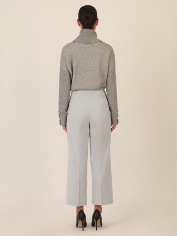 APART Regular Hose in Grau