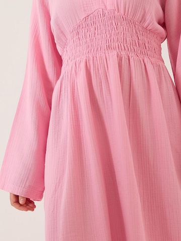 Abito di Bianco Lucci in rosa