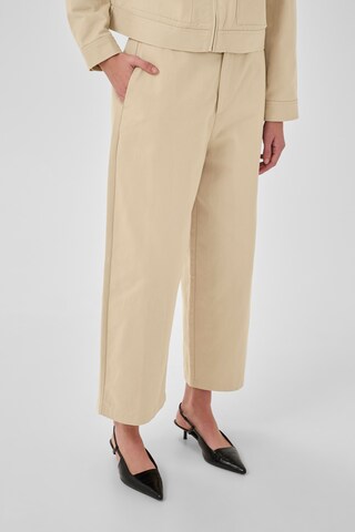 My Essential Wardrobe Wide leg Broek 'Cindy' in Beige: voorkant