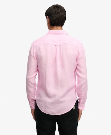 Coupe regular Chemise Superdry & Co en rose