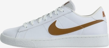 Baskets basses 'CLASSIC' Nike Sportswear en blanc : devant
