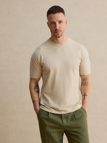 DAN FOX APPAREL Majica 'Claas' | bež barva: sprednja stran