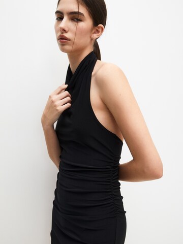 Pull&Bear Kleid in Schwarz