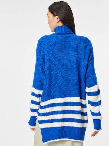 Trendyol Пуловер в синьо