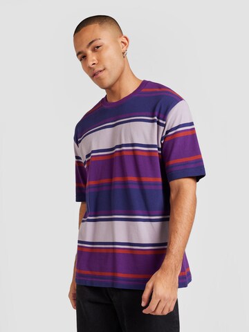 Levi's Skateboarding T-Shirt in Lila: Vorderseite