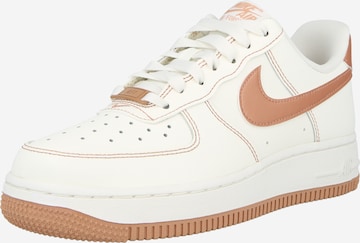 Nike Sportswear Matalavartiset tennarit 'AIR FORCE 1 '07' värissä beige: etupuoli