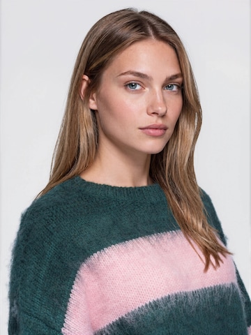 žalia Ombre Megztinis