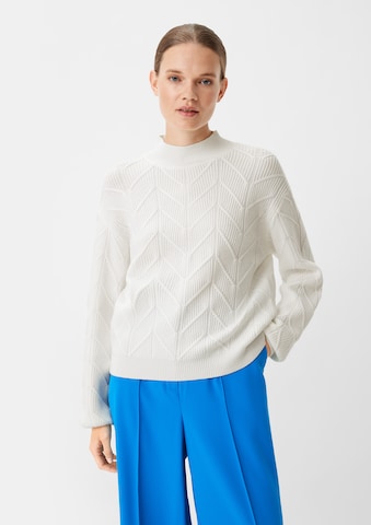 COMMA Sweater in White: front