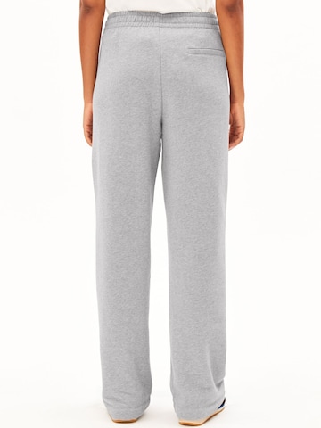 ARMEDANGELS Loosefit Broek 'Iconic Å Ivaara' in Grijs