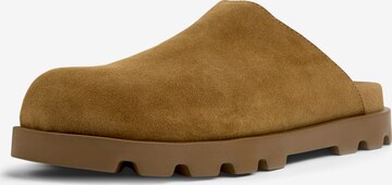 CAMPER Clogs 'Brutus' in Bruin: voorkant