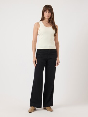 Top 'YASPALOMA' di YAS in beige