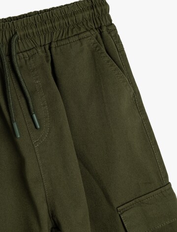 Koton Tapered Broek in Groen
