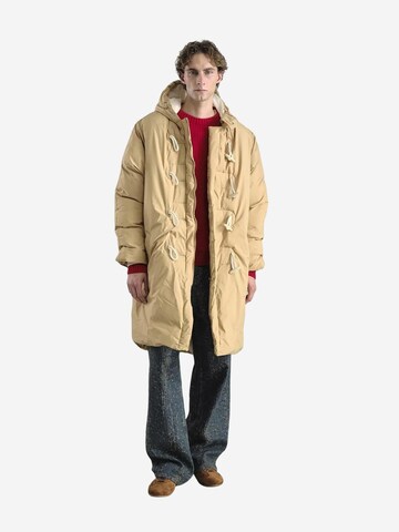 Manteau d’hiver Giesto en beige : devant