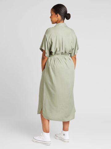 Vero Moda Curve Skjortklänning 'BUMPY' i grön