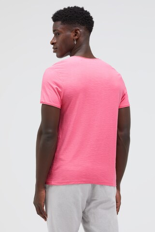 CAMP DAVID Basic T-Shirt mit V-Neck in Pink