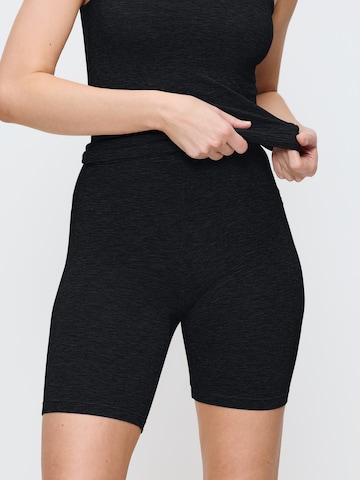 TRIUMPH Pajama pants ' Beauty Layers ' in Black: front