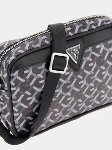 GUESS - Mala de higiene 'Torino' em preto