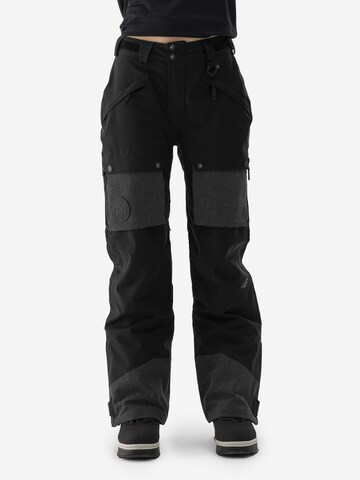 regular Pantaloni funzionali di 4F in nero: frontale