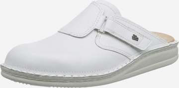 Finn Comfort Clogs in White: front