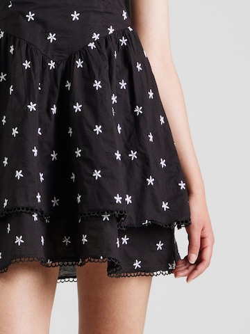 Gina Tricot Рокля в черно