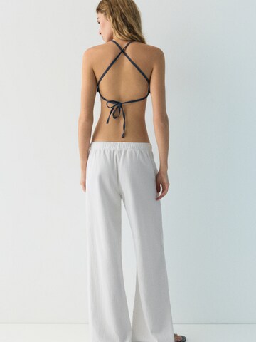 Pull&Bear Široký strih Džínsy - Biela