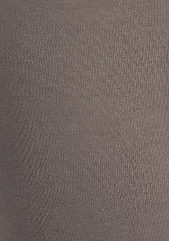 Effilé Pantalon BENCH en beige