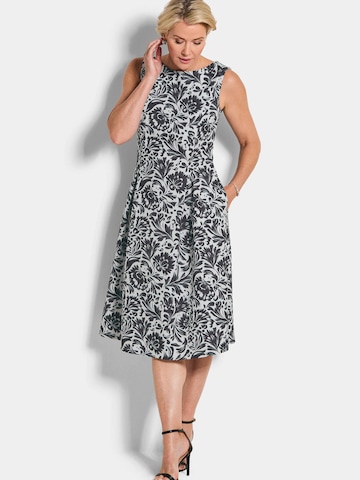 Robe Goldner en noir : devant