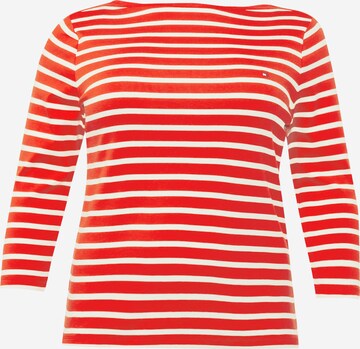 T-shirt 'New Cody' Tommy Hilfiger Curve en rouge : devant