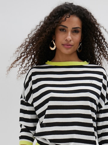 Lola Casademunt Shirt in Black