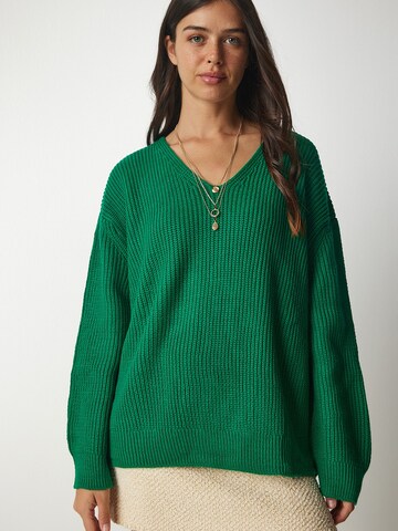 Happiness İstanbul Sweater in Green: front