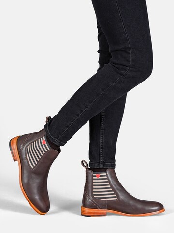 Crickit Chelsea boots ' SUVI ' in Bruin: voorkant