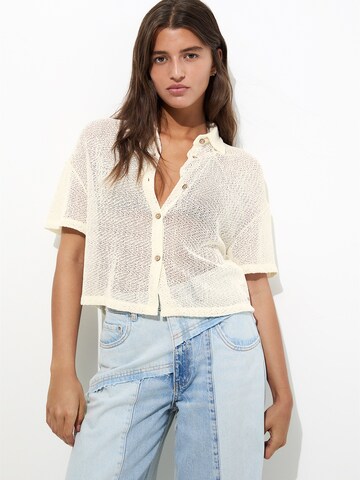 Camicia da donna di Pull&Bear in beige: frontale