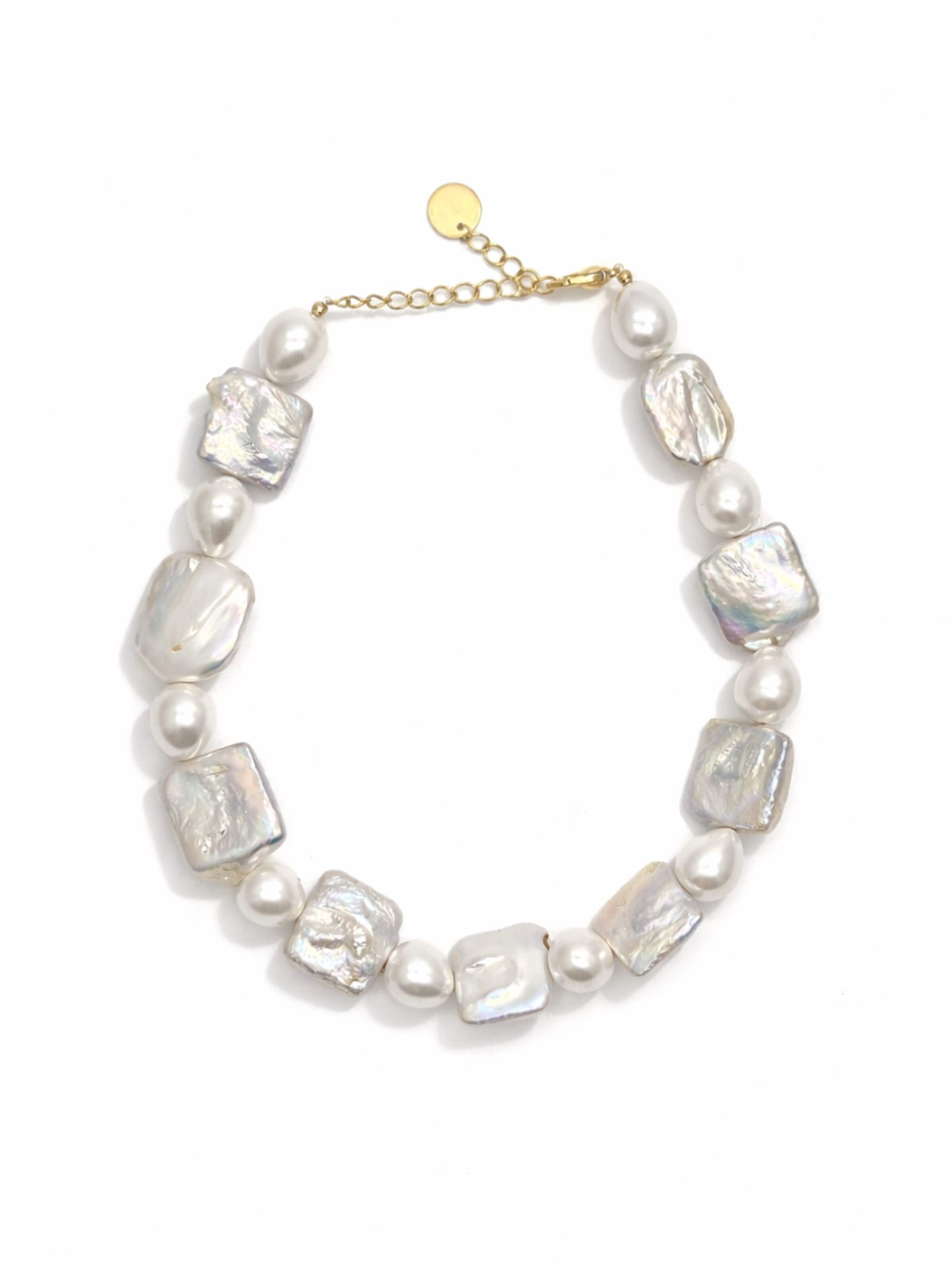 Collana 'Choker Eugénie' di LA MAISON GISEL B. in bianco: frontale