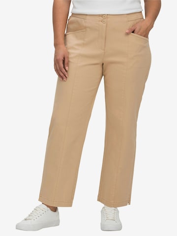 SHEEGO - regular Pantalón plisado en beige: frente