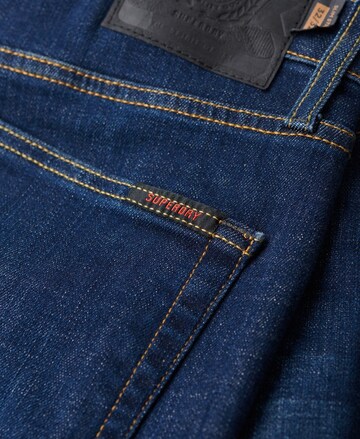 Coupe slim Jean 'VINTAGE SLIM STRAIGHT' Superdry en bleu