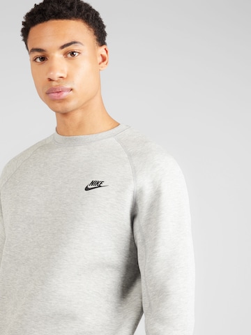 Nike Sportswear Sweatshirt in Grau