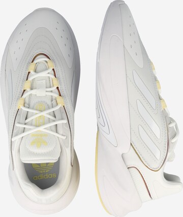 ADIDAS ORIGINALS Σνίκερ 'Ozelia' σε λευκό