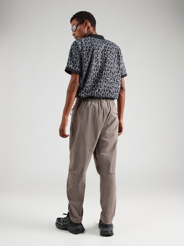Nike Sportswear Конический (Tapered) Штаны в Серый