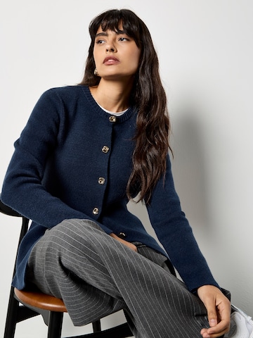 Cardigan ' ' Apricot en bleu