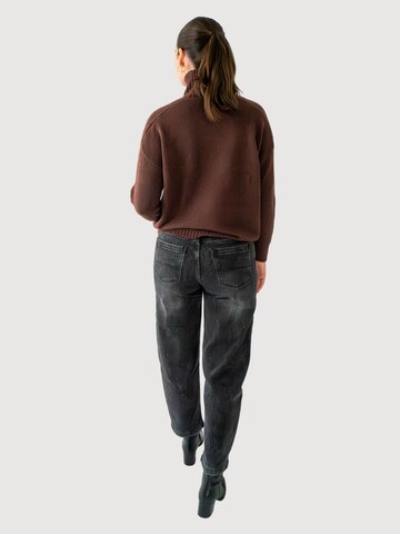 WEARABLE STORIES Sweater 'Gabriella' in Brown