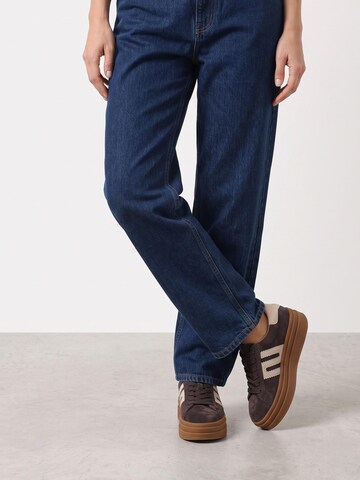 VENEZIA Sneakers in Brown